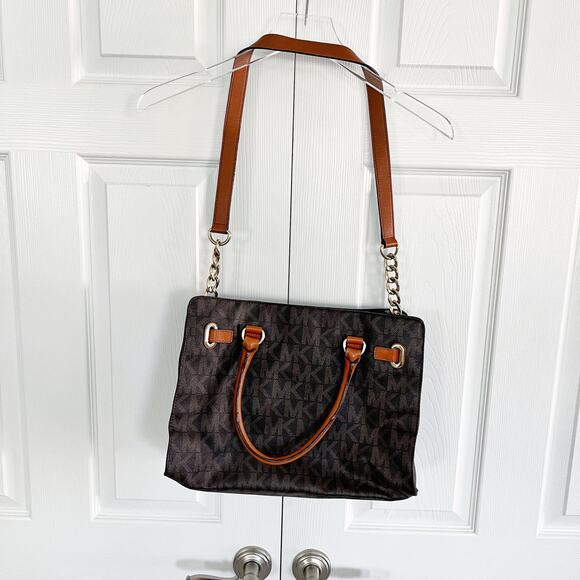 Michael Kors Hamilton Large East West Monogram Shoulder Tote - Picture 11 of 14